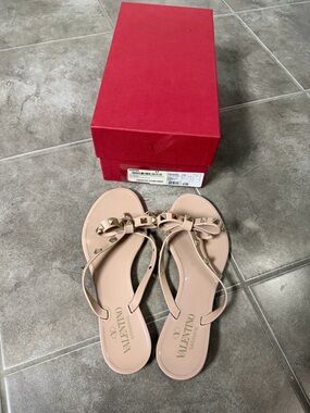 Valentino Garavani Blush Pink Rockstud Bow Thong Sandals